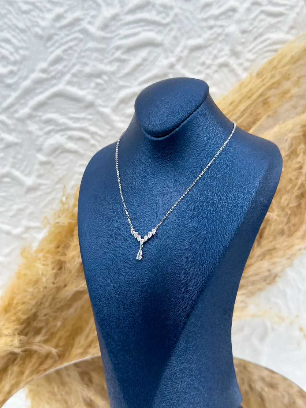 925 Ayar Gümüş Damla Taşlı Pırlanta Montür Kadın Kolye – Özel Tasarım, Hediyelik